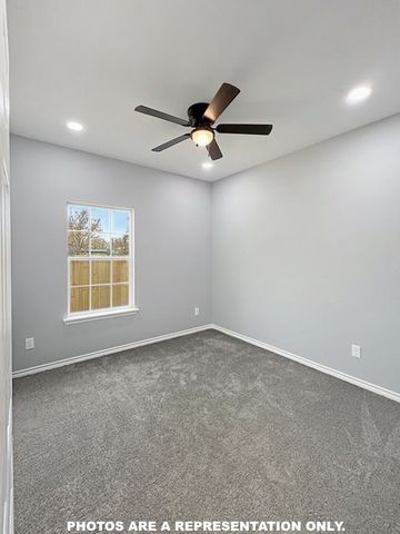 405 Martin Luther King Jr Street, Franklin, TX 77856