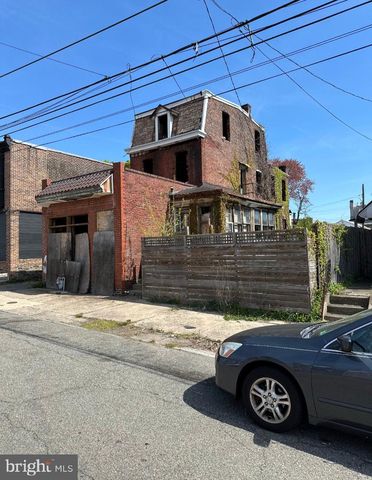 327-329 PENNELL ST ALY, Chester, PA 19013