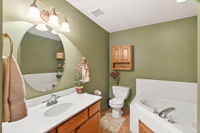 893 Marnie Circle S, Maplewood, MN 55119