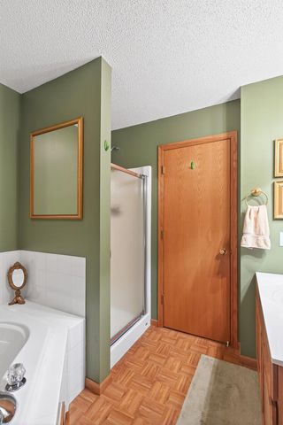 893 Marnie Circle S, Maplewood, MN 55119
