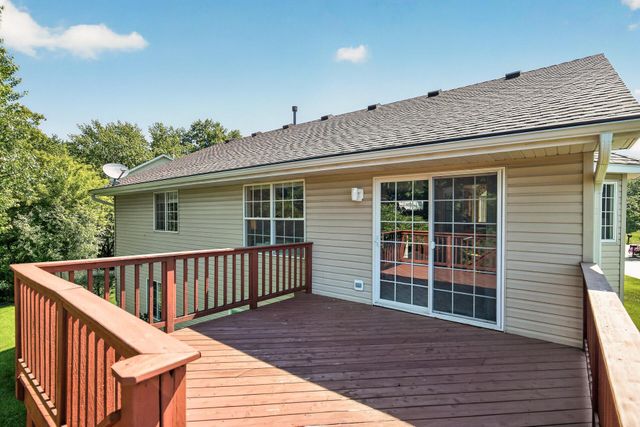 893 Marnie Circle S, Maplewood, MN 55119