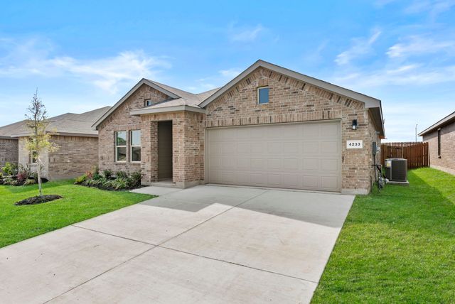4233 Trickling Creek Lane, Fort Worth, TX 76036
