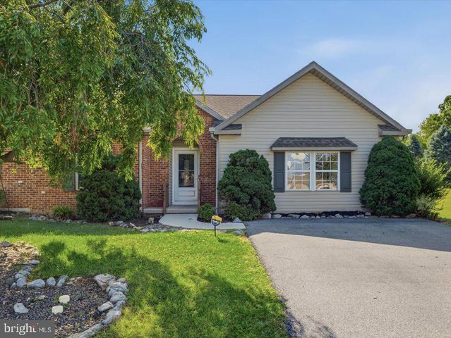 11470 NICOLE DR, Greencastle, PA 17225