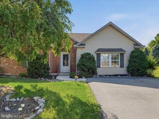 11470 NICOLE DR, Greencastle, PA 17225