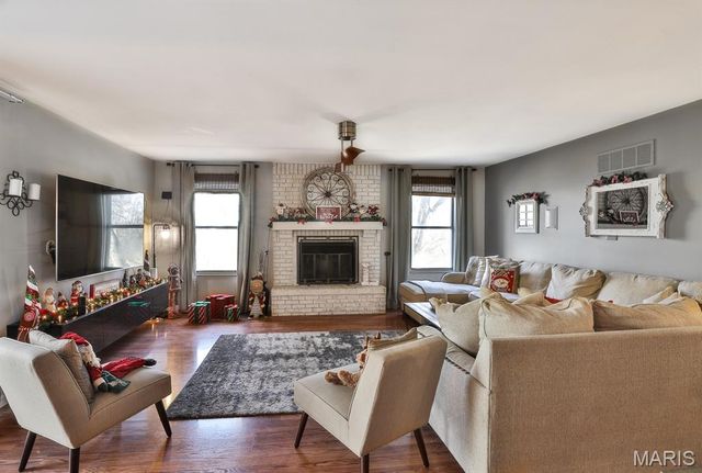 2422 Maple Crossing Drive, Wildwood, MO 63011