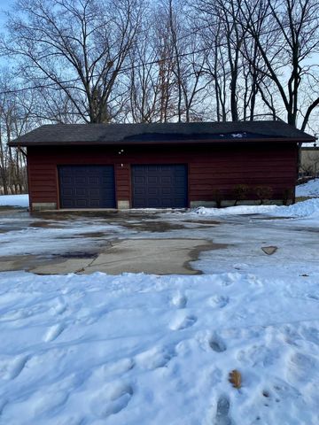 7551 Dobson Road, Jonesville, MI 49250