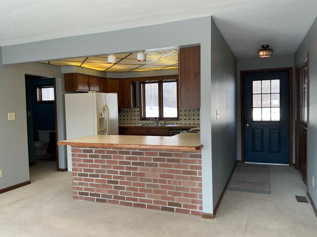 7551 Dobson Road, Jonesville, MI 49250