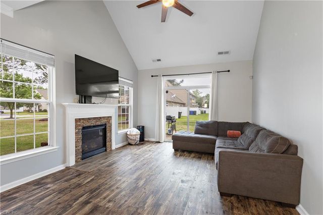 2109 Livingston ST, Suffolk, VA 23435