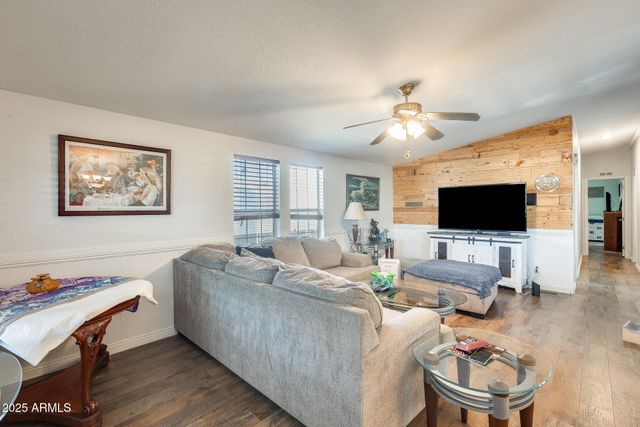 120 N VAL VISTA Drive 186, Mesa, AZ 85213