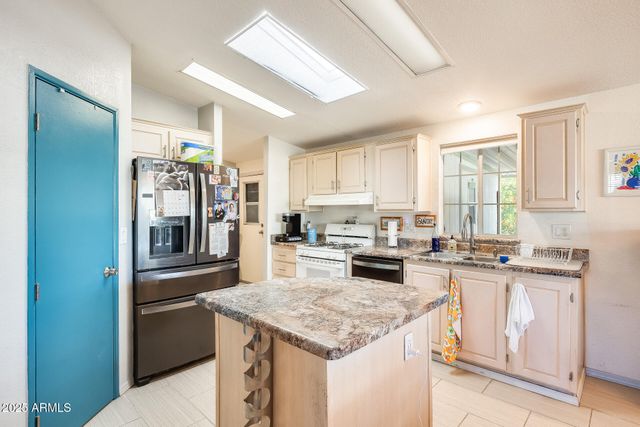 120 N VAL VISTA Drive 186, Mesa, AZ 85213