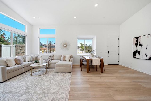15159 Leia Way, San Diego, CA 92129