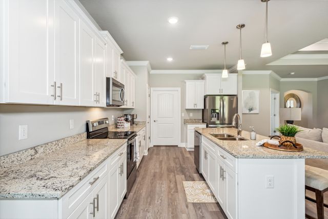 7607 Hatteras Drive, Navarre, FL 32566