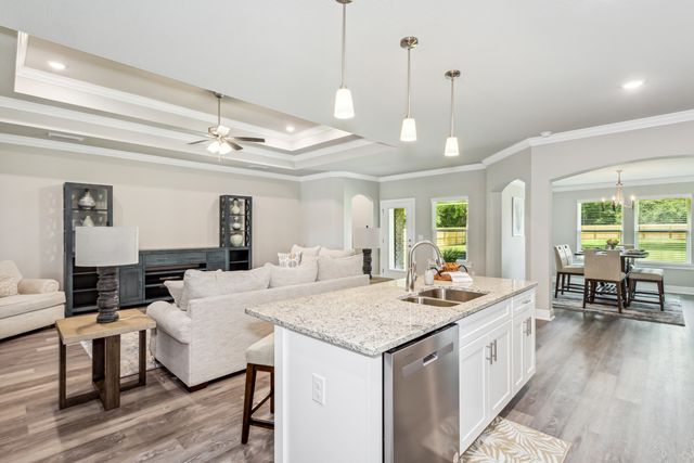 7607 Hatteras Drive, Navarre, FL 32566