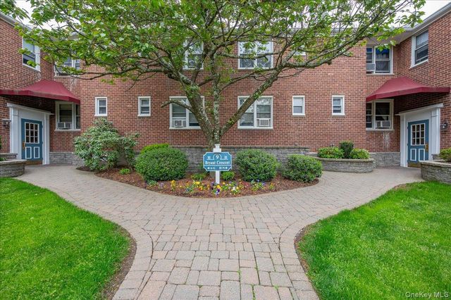 9 Bryant Crescent 2F, White Plains, NY 10605