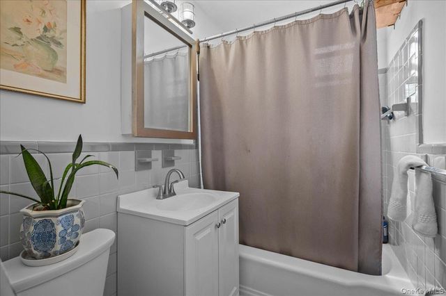 9 Bryant Crescent 2F, White Plains, NY 10605