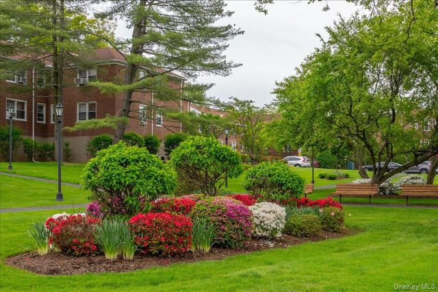 9 Bryant Crescent 2F, White Plains, NY 10605