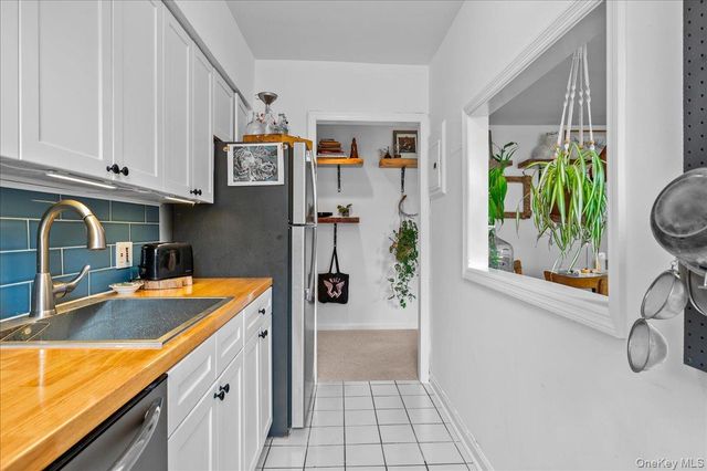 9 Bryant Crescent 2F, White Plains, NY 10605