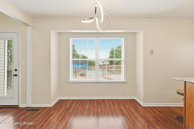 11501 Halifax Dr, Louisville, KY 40245