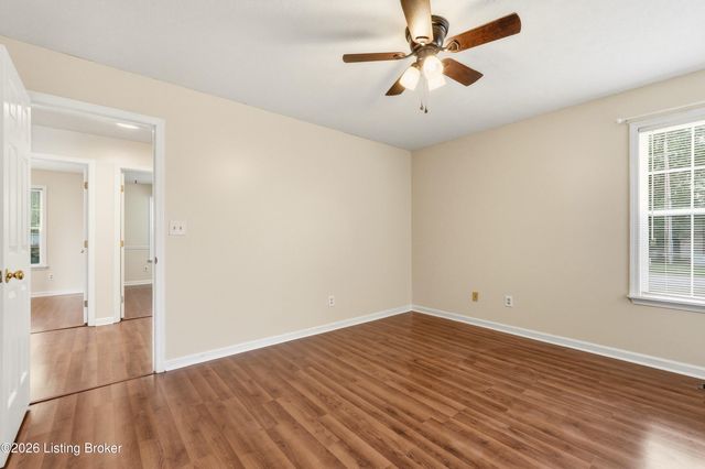 11501 Halifax Dr, Louisville, KY 40245