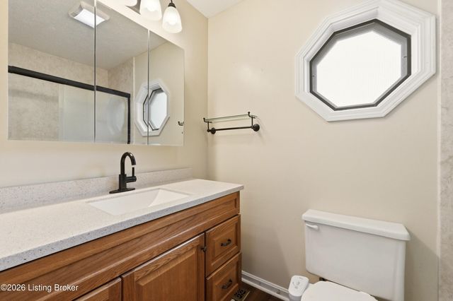 11501 Halifax Dr, Louisville, KY 40245