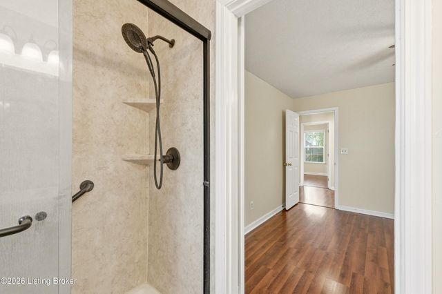 11501 Halifax Dr, Louisville, KY 40245