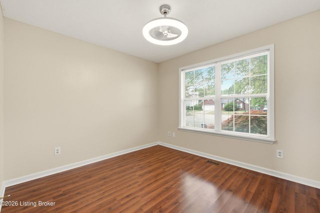 11501 Halifax Dr, Louisville, KY 40245