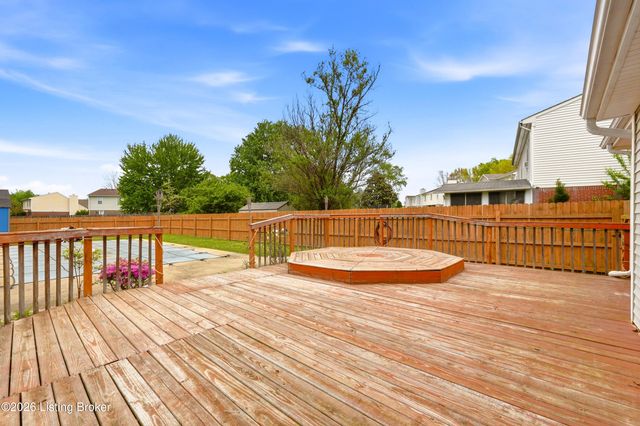 11501 Halifax Dr, Louisville, KY 40245