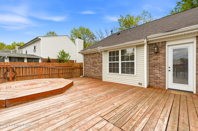 11501 Halifax Dr, Louisville, KY 40245