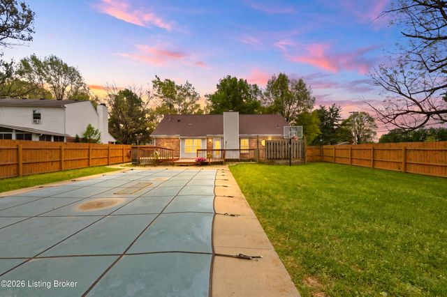 11501 Halifax Dr, Louisville, KY 40245