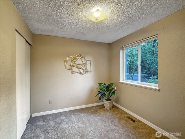 1814 Monterey Avenue NE, Renton, WA 98056
