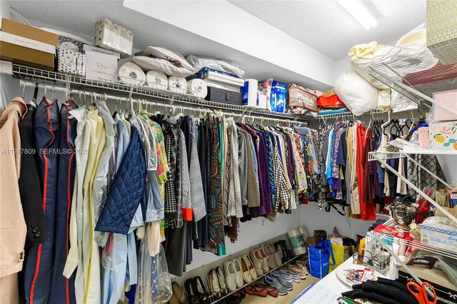 1101 SW 128th Ter 204C, Pembroke Pines, FL 33027