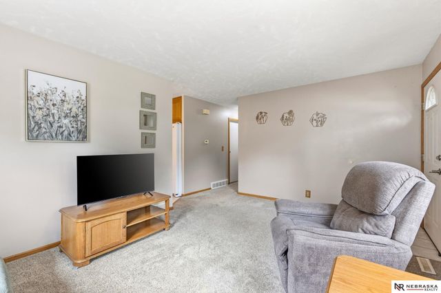 12330 B Street, Omaha, NE 68144