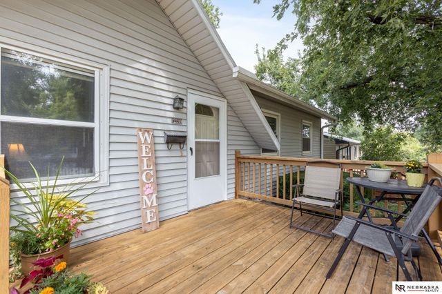 12330 B Street, Omaha, NE 68144