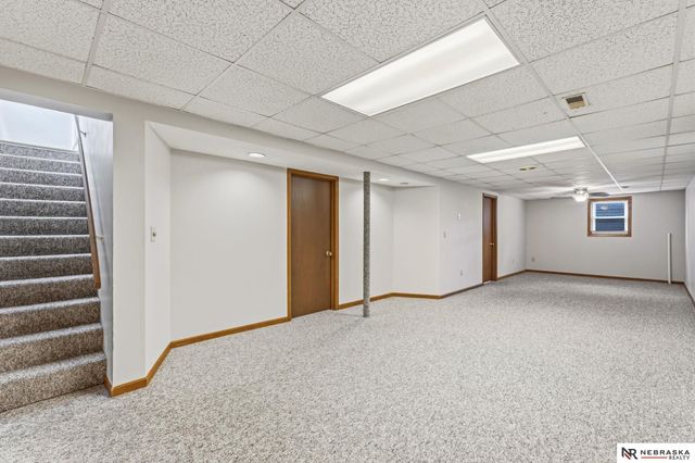 12330 B Street, Omaha, NE 68144