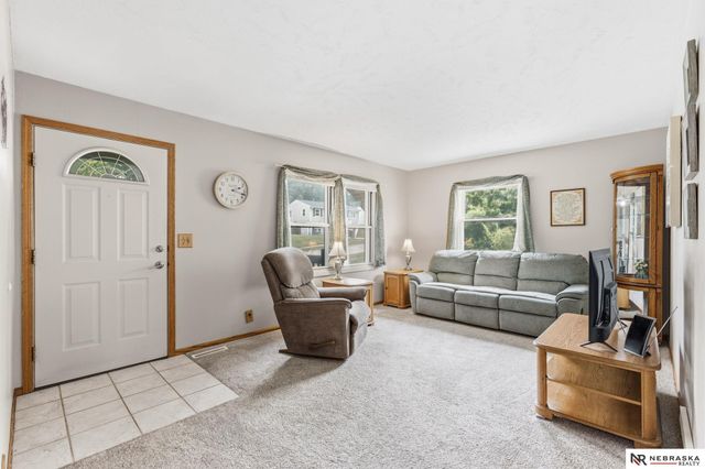 12330 B Street, Omaha, NE 68144