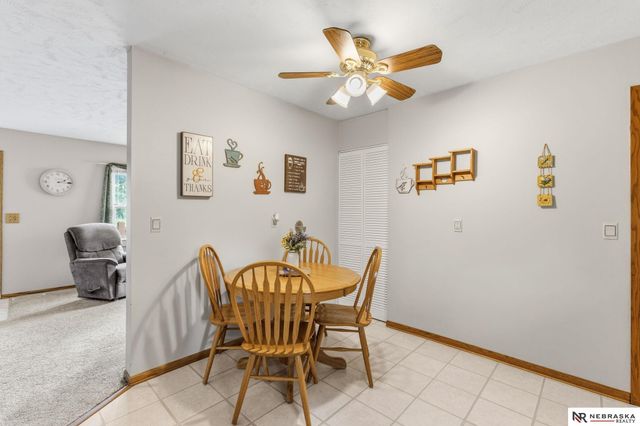 12330 B Street, Omaha, NE 68144
