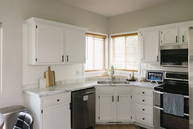 15423 Aurora Avenue, Urbandale, IA 50323
