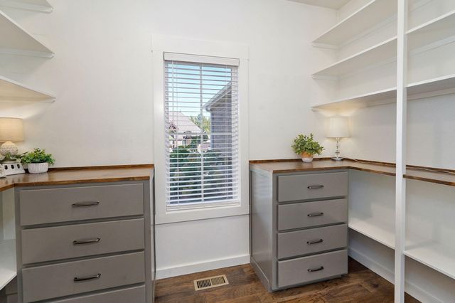 1419 N Rich Hill Circle, Nixa, MO 65714