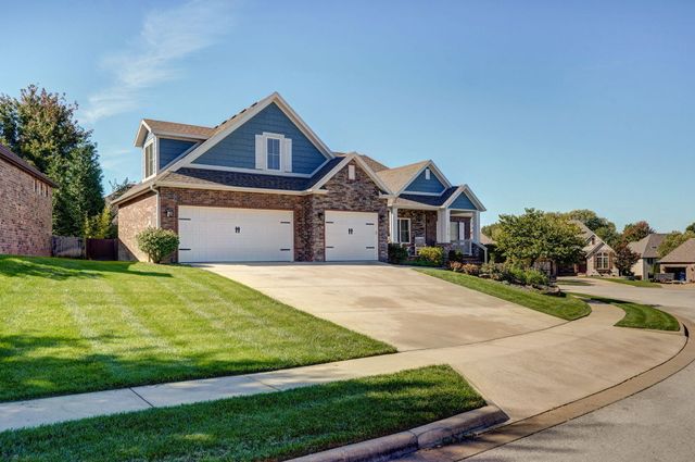 1419 N Rich Hill Circle, Nixa, MO 65714