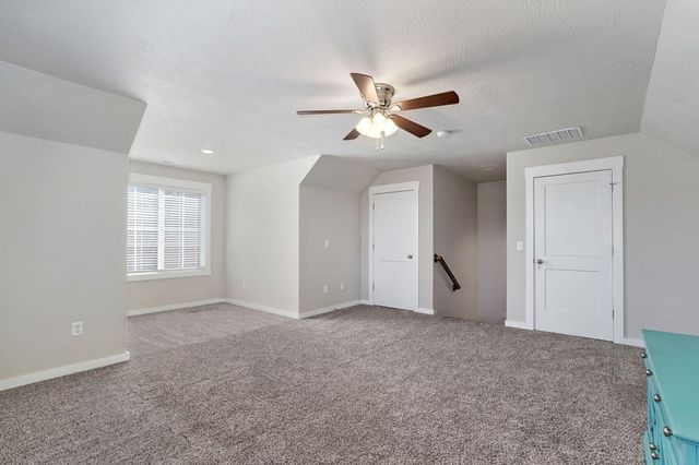 1419 N Rich Hill Circle, Nixa, MO 65714