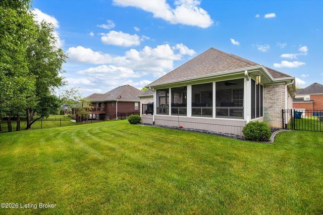 10407 Buzzman Dr, Louisville, KY 40291