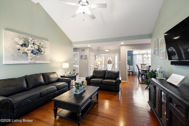 10407 Buzzman Dr, Louisville, KY 40291