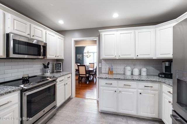 10407 Buzzman Dr, Louisville, KY 40291