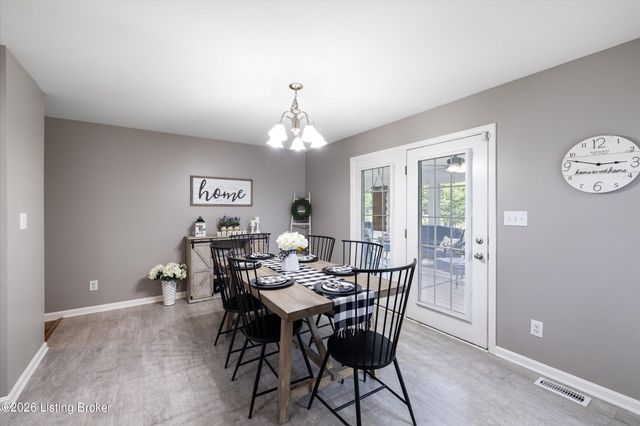 10407 Buzzman Dr, Louisville, KY 40291