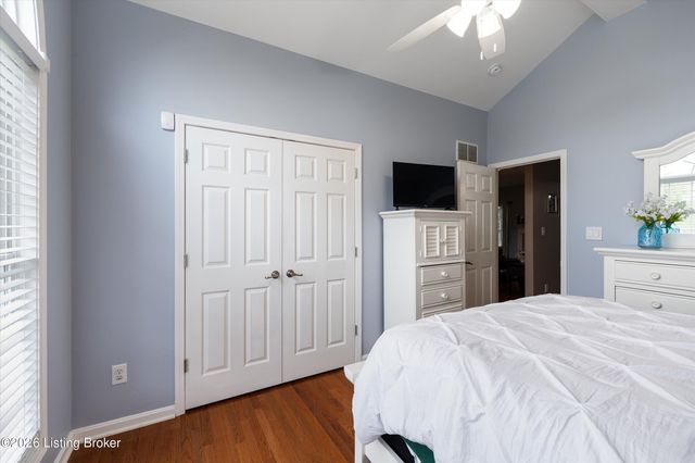 10407 Buzzman Dr, Louisville, KY 40291