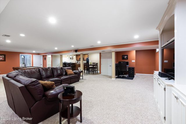 10407 Buzzman Dr, Louisville, KY 40291