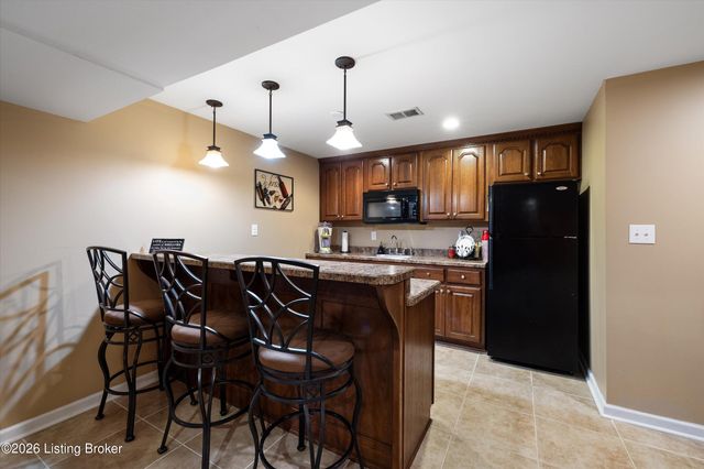 10407 Buzzman Dr, Louisville, KY 40291