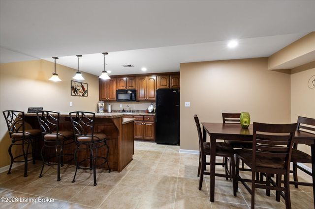 10407 Buzzman Dr, Louisville, KY 40291