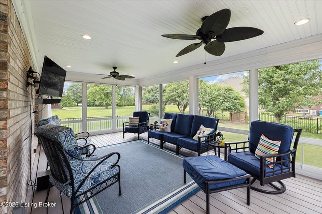 10407 Buzzman Dr, Louisville, KY 40291