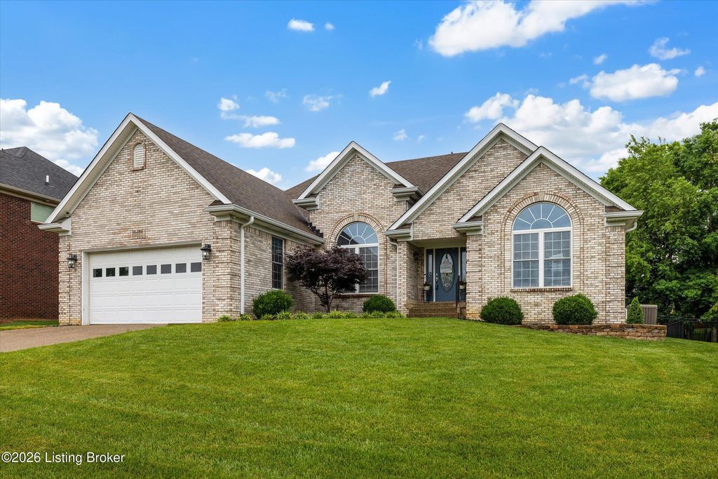 10407 Buzzman Dr, Louisville, KY 40291